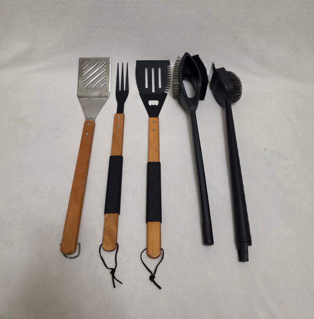 Nexgrill & BBQ Grill Tool Set - Spatulas, Fork & Cleaning Brushes (5 Pcs)